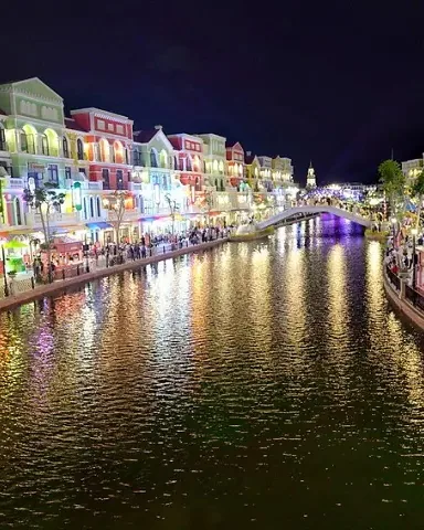 Phu Quoc night market after dark